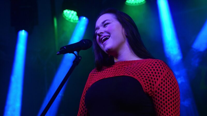 Alžběta Kolečkářová na svém vánočním koncertě podpoří uničovský stacionář Jasněnka