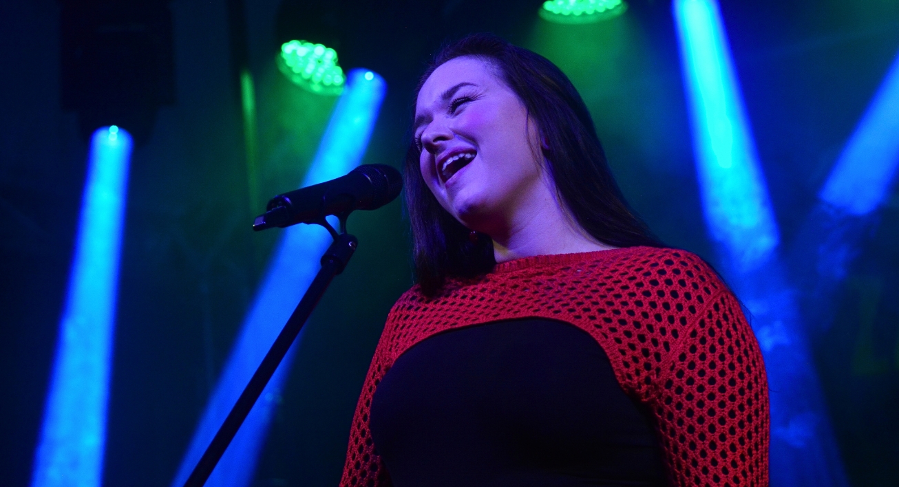 Alžběta Kolečkářová na svém vánočním koncertě podpoří uničovský stacionář Jasněnka